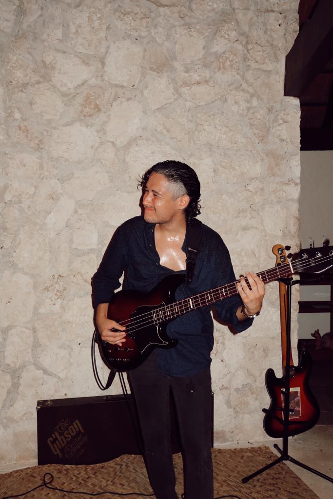 Emi Live Tulum